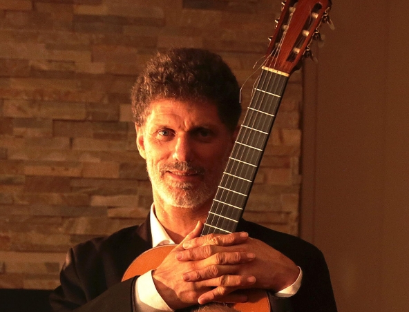 Glenn Rogers Classical Guitarist Perth