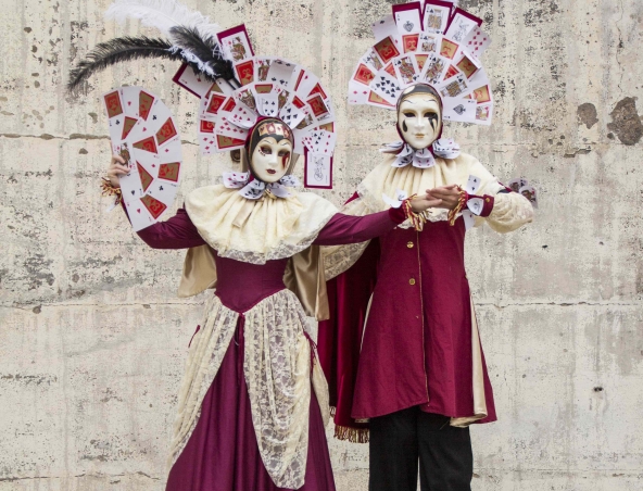 stilt walkers perth Venetian Stilts